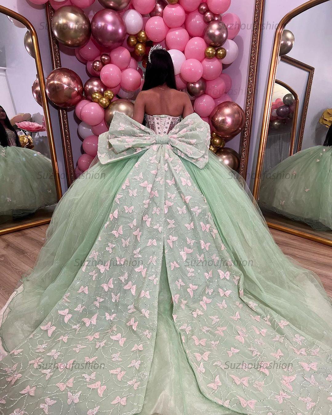 Chic & Modern Ball Gown Sweetheart Neck 3D Butterfly Appliques Bow Knot Mint Green Tulle Princess Evening Party Gown Quinceanera Dress For Sweet 16