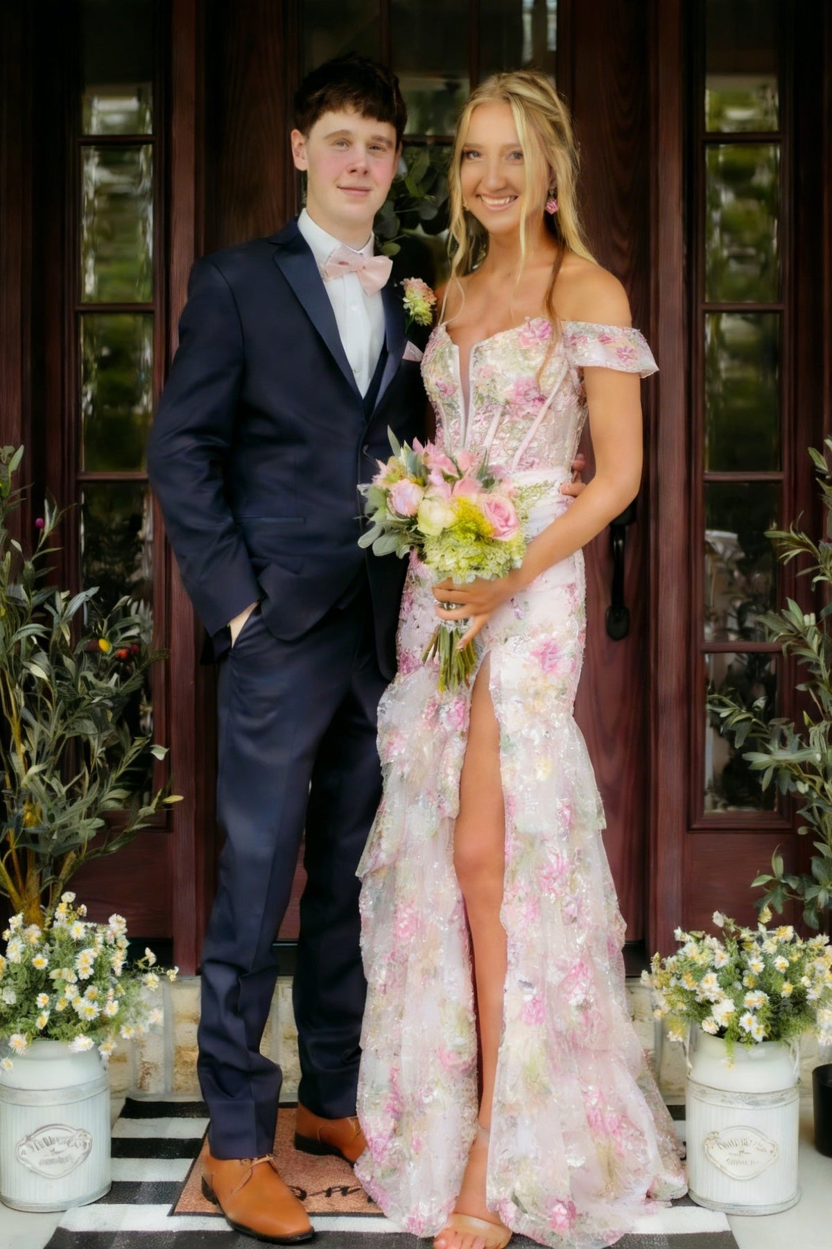 Chic Mermaid Off-the-Shoulder Light Pink Long Prom Dress with Split Front - FashionDia