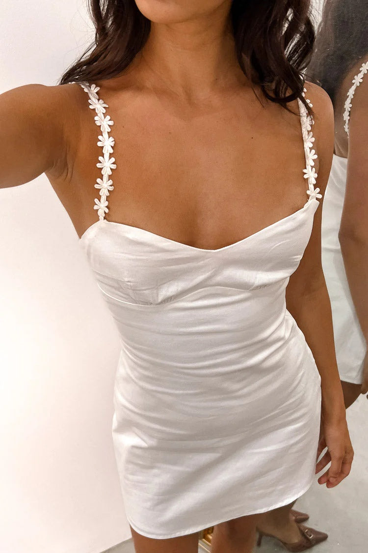 Chic Sheath Spaghetti Straps Yellow Satin Short Homecoming Dress with Appliques