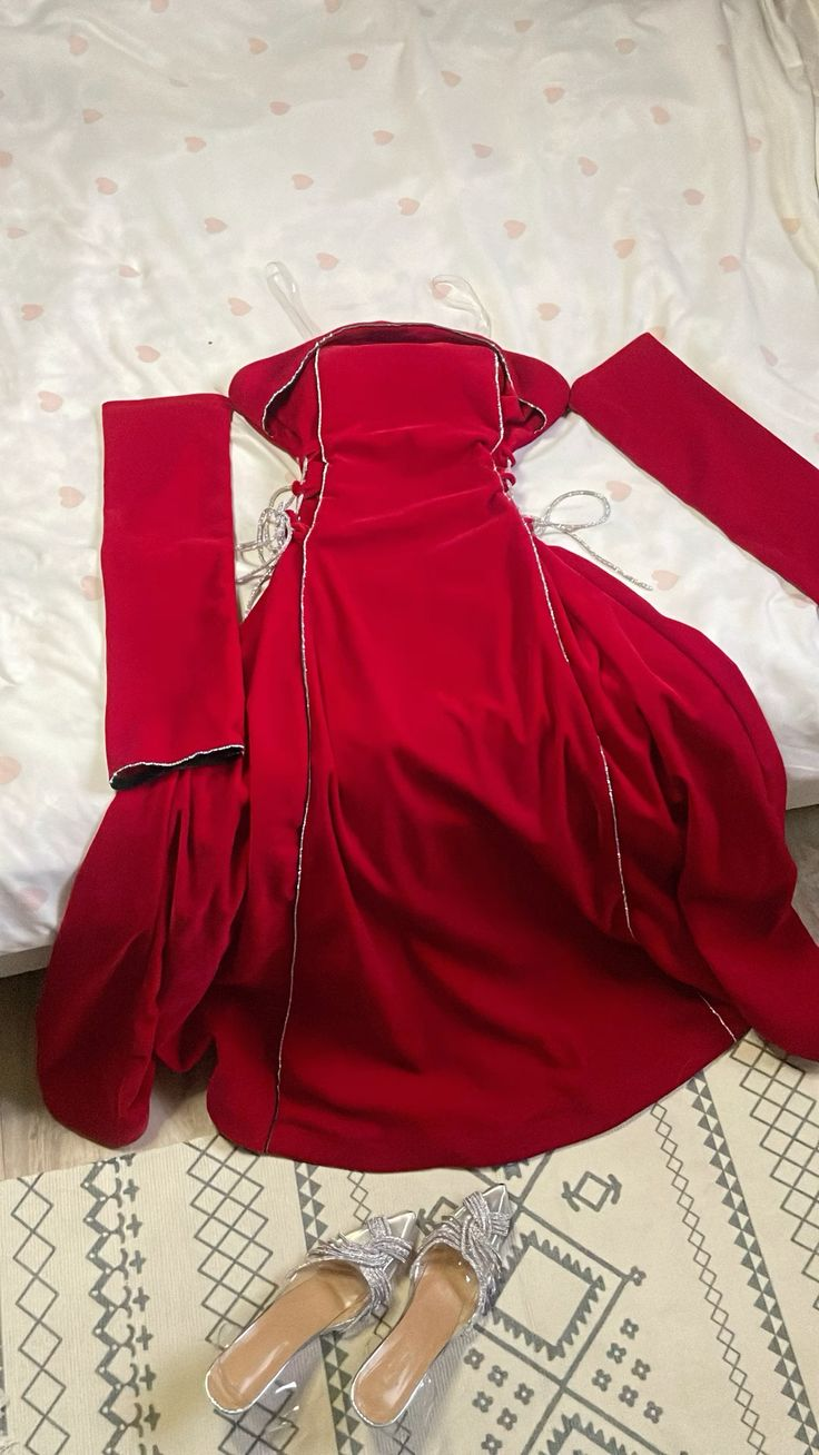 Chic Red A Line Satin Prom Dress Long Party Evening Gown With Beading