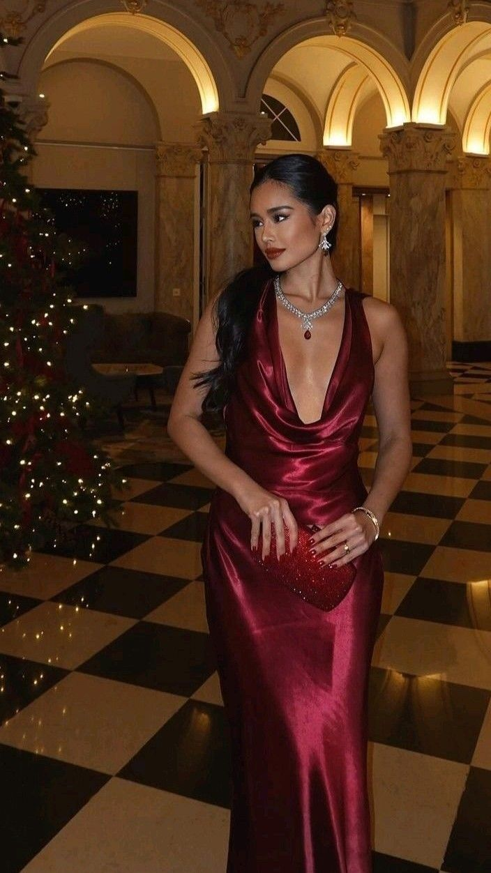 Stylish Burgundy V-Neck Backless Long Wedding Guest Dress Mermaid Party Dress - View 2 | FashionDia