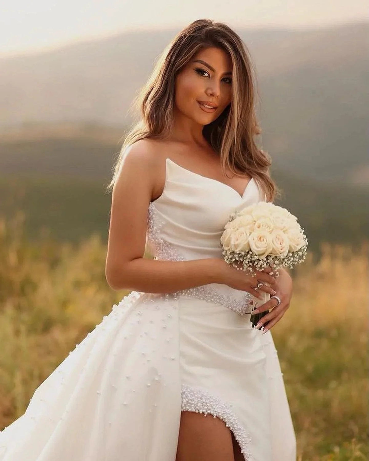 Designer Long White A-line Wedding Dress Hight Split Sleeveless V-neck Satin Bridal Gowns (ZD15638)