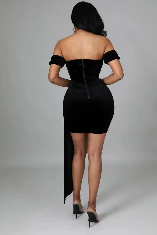 Black Sexy Patchwork Solid See-through Backless Off the Shoulder Homecoming Dress (ZD11994)