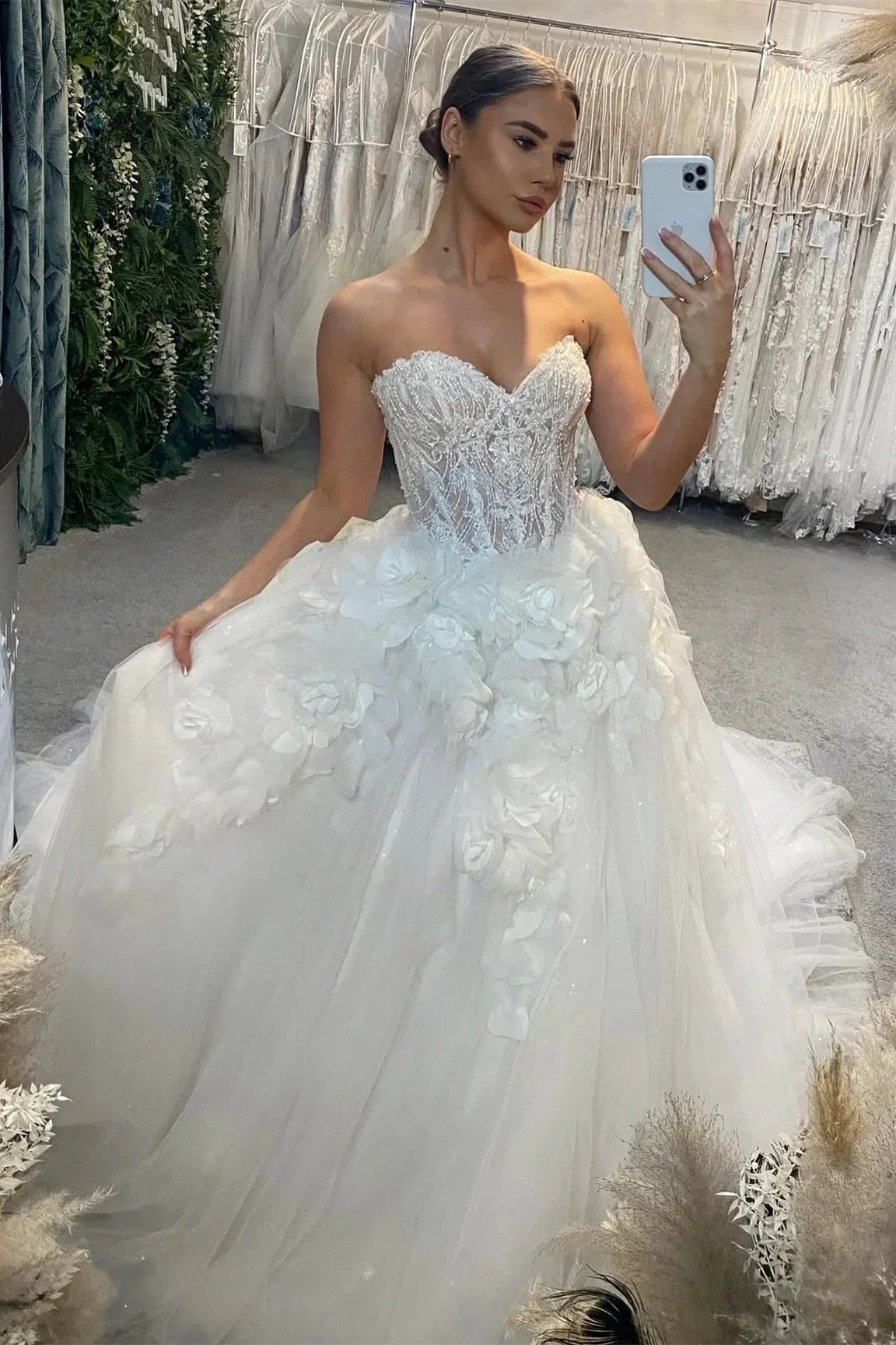 Elegant A-line Strapless Sleeveless Lace Sequined Tulle Wedding Dresses (ZD15592)