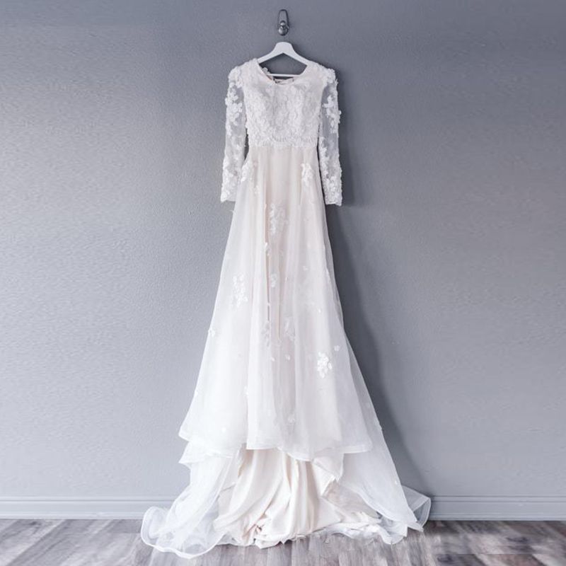 Elegant Appliques A-line Beach Wedding Dresses | Lace Long Sleeve Bridal Gowns Online