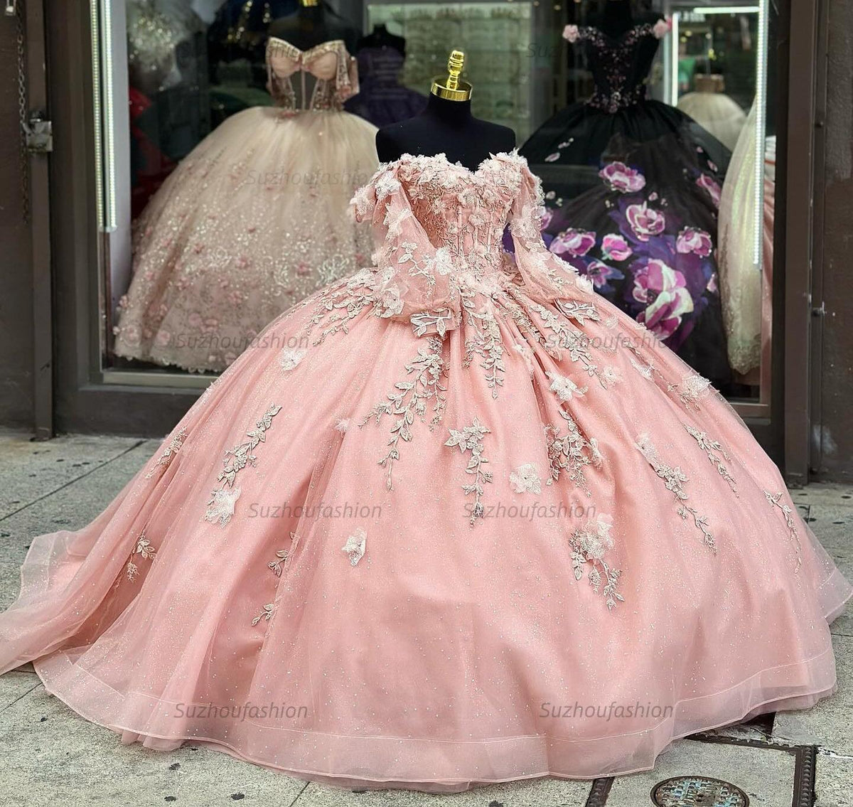 Elegant & Cute Ball Gown Off Shoulder Long Sleeves Lace Appliques Beaded Sweetheart Neck Pink Tulle Quinceanera Dress Evening Party For Sweet 16