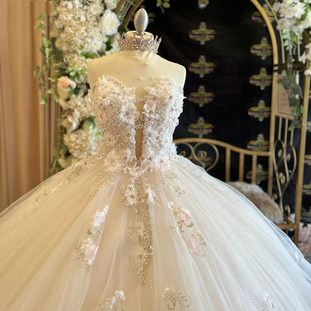Elegant & Gorgeous Ball Gown Strapless Flowers Lace Appliques Tulle Birthday Prom Party Gown Princess Gown Quinceanera Dress For Sweet 16
