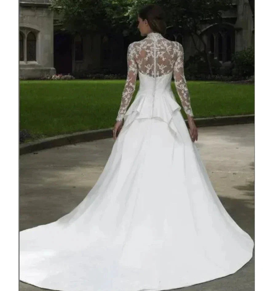 Elegant Italian white bridal dress V-neck stand-up collar lace applique long sleeve satin button Saudi Arabian trouw jurken dame (ZD14215)