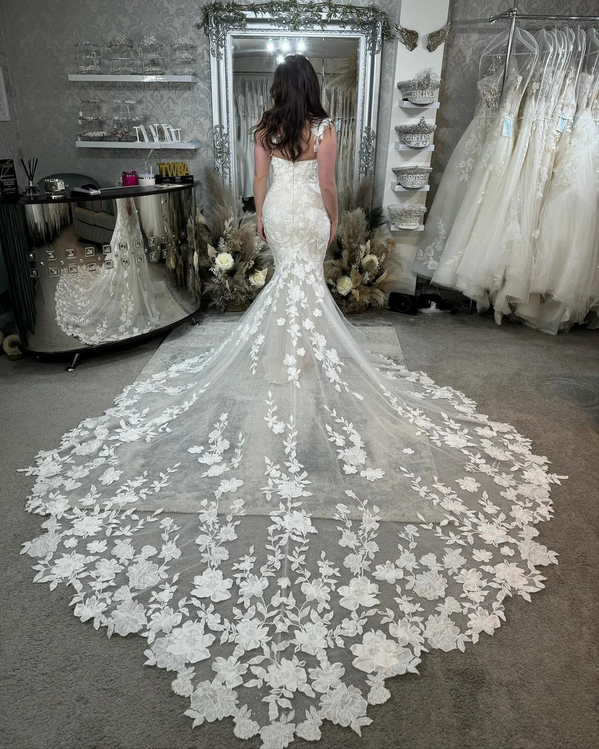 Elegant Mermaid Off-the-shoulder Sleeveless Appliques Tulle Lace Train Wedding Dress (ZD15585)