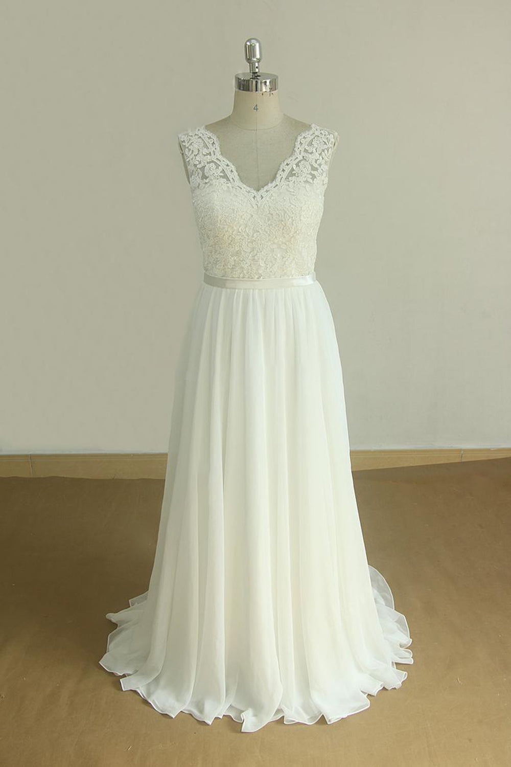 Elegant V-neck Sleeveless Lace Wedding Dress | White A-line Chiffon Bridal Gown
