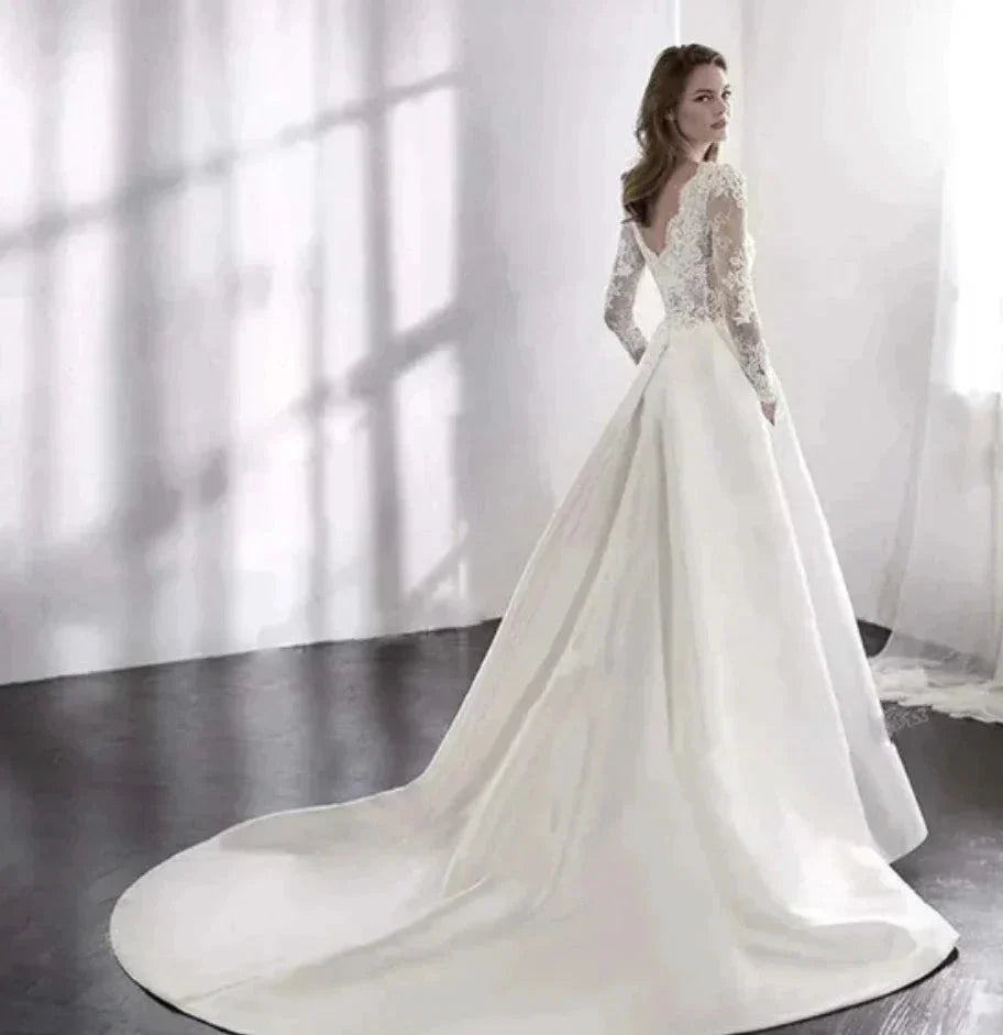 Elegant White Wedding Dress Italian Vintage Backless Applique Lace Long Sleeve Pocket Floor-Length Bridal Gown Vestidos De Novia (ZD14214)