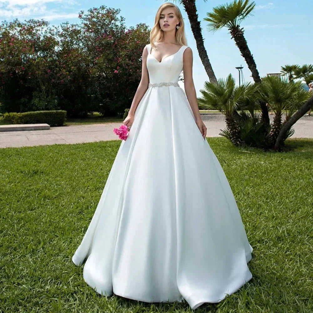 Elegant Women's Wedding Dresses V-Neck Lace Appliques Beads Belt Satin Buttons Back A-Line 2023 Vestido De Noiva Bridal Gowns (ZD13539)