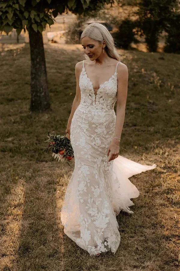 Elegant Mermaid V Neck Lace Long Wedding Dresses with Appliques (ZD16130)