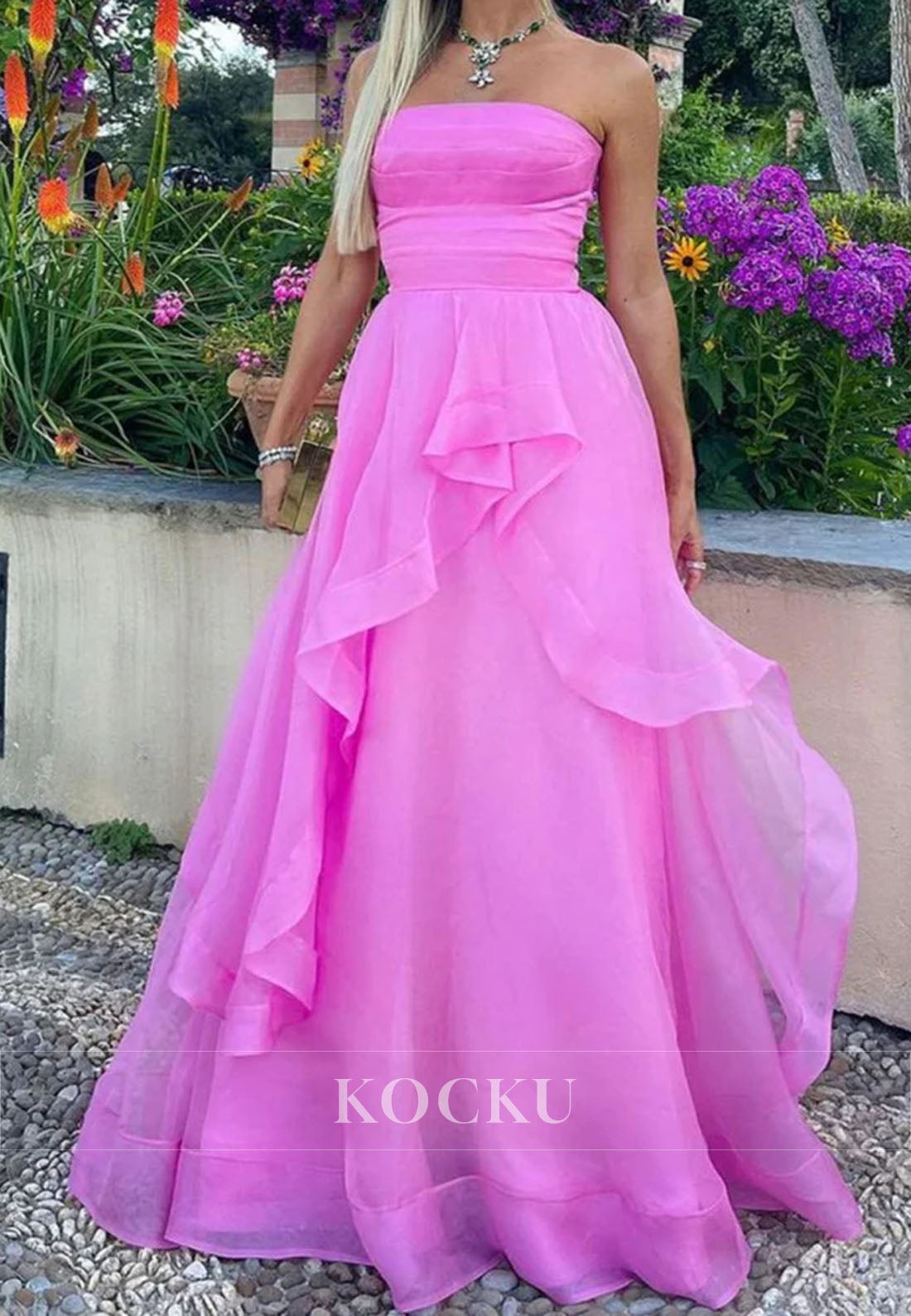 Charming Tube Top A-Line Sleeveless Pleated Lace Long Formal Party Dress
