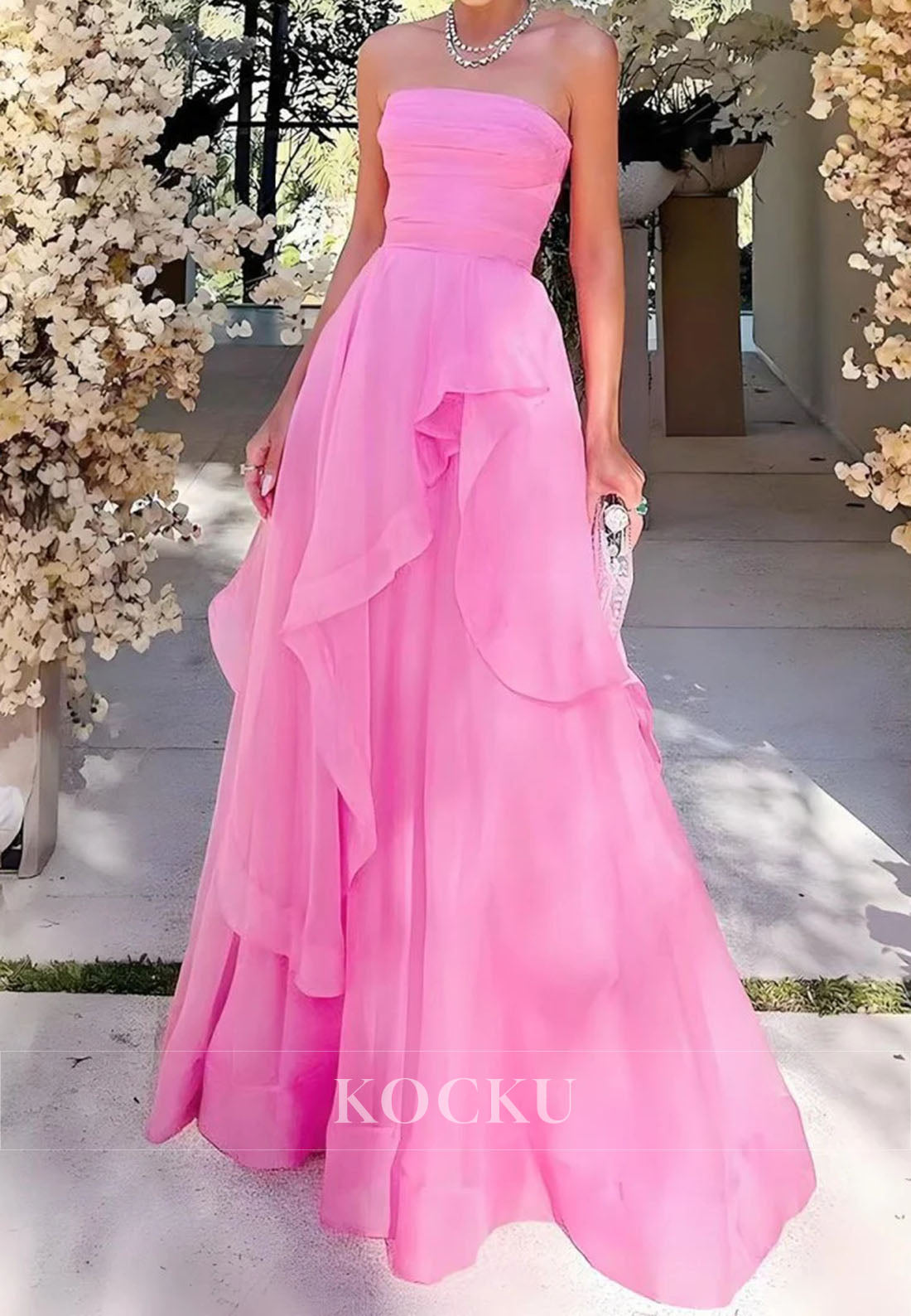 Charming Tube Top A-Line Sleeveless Pleated Lace Long Formal Party Dress