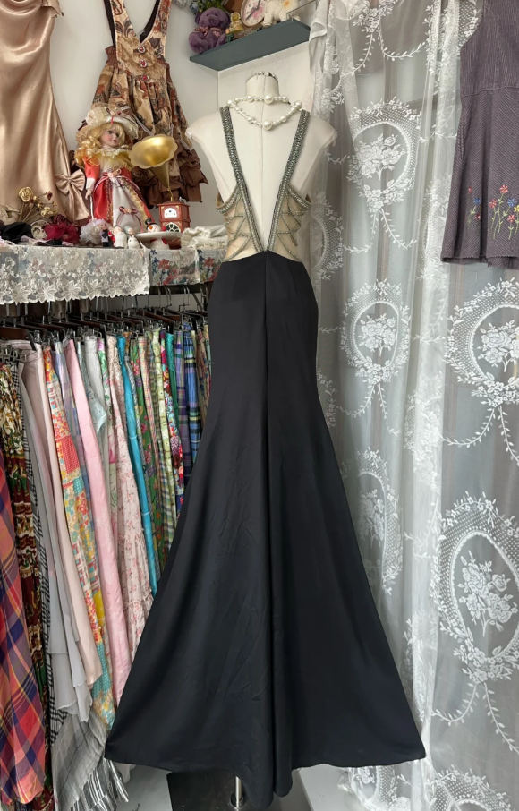 Sexy Black Sleeveless Satin Beaded Backless Mermaid Long Party Dress Evening Gown - View 3 | FashionDia