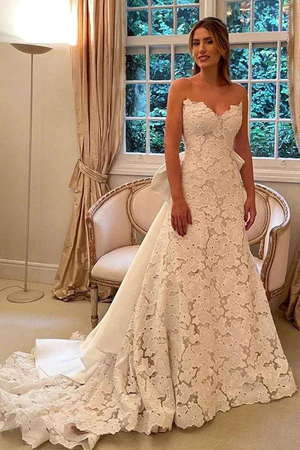 Floral Lace Strapless A Line Boho Ivory Wedding Dress with Satin Bowtie (ZD16180)