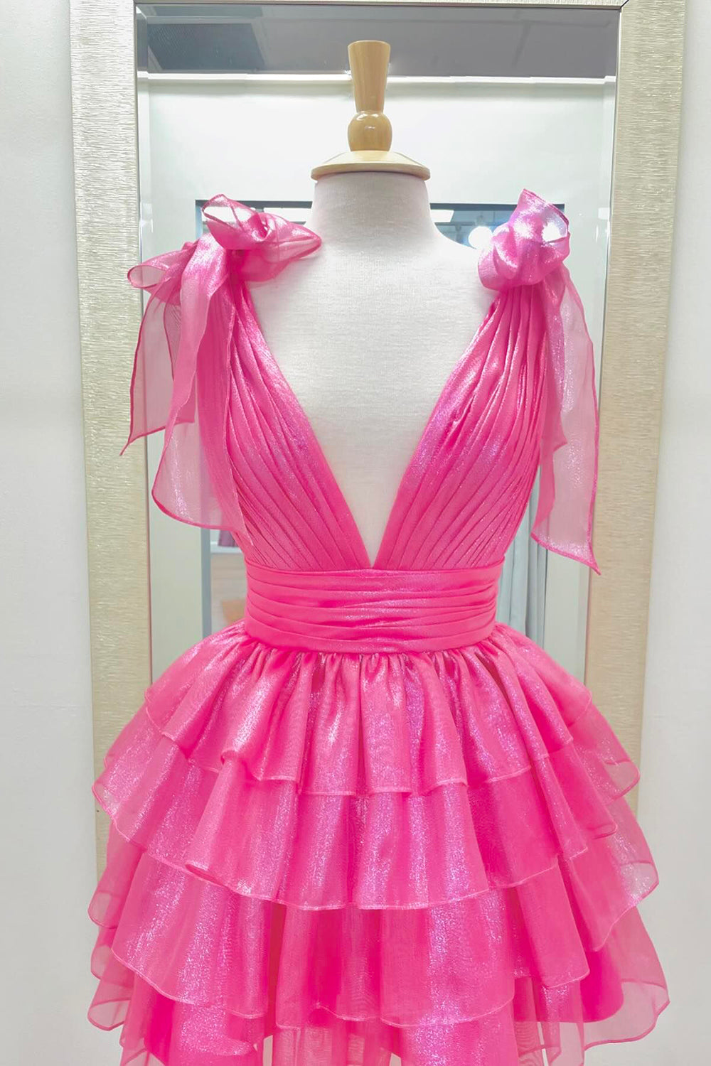 Fuchsia Homecoming Dresses A Line V Neck Ruffled Short Cocktail Dresses