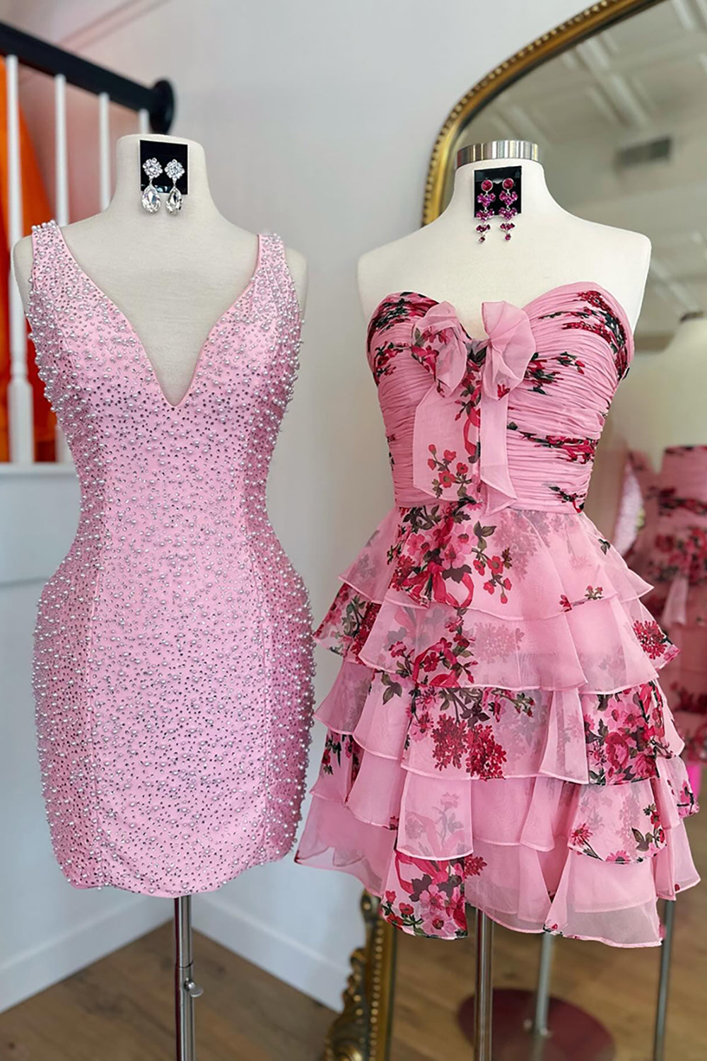 Fuchsia Tight Homecoming Dresses V Neck Short Cocktail Dresses With Beading