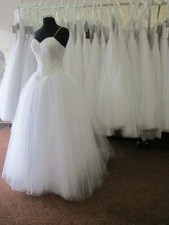 White Tulle Spaghetti Straps Wedding Dress with Sequins Beading (ZD13602)