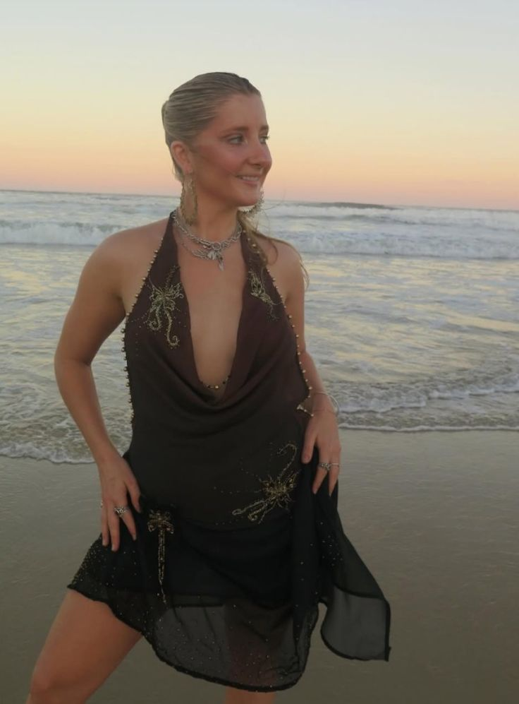 Sexy Halter Pink Chiffon Beaded Short 16th Birthday Outfits Formal Graduation Homecoming Dress D023