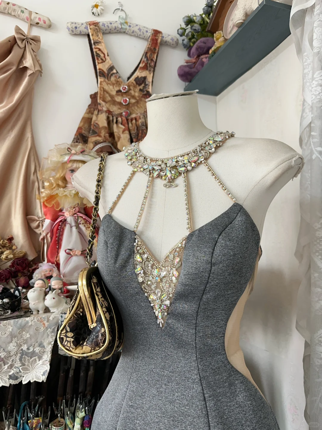 Vintage Gray Sleeveless Satin Beaded Sheath Cocktail Dress Mini Homecoming Dress - View 2 | FashionDia