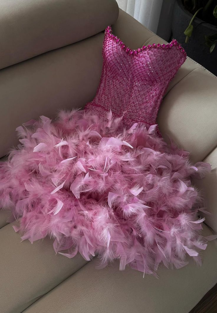 Gorgeous Sweetheart Strapless Sequin Feathers Yellow Cocktail Dress A-Line Short Party Dress - View 7 | FashionDia