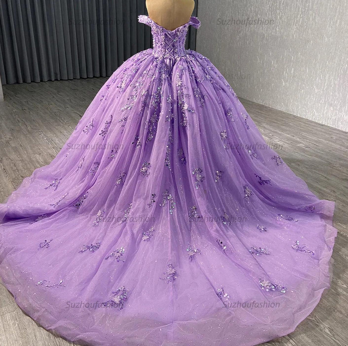 Glamorous Ball Gown Off Shoulder 3D Flower Lace Appliques Beaded Purple Tulle Quinceanera Dress Evening Party Gown For Sweet 16