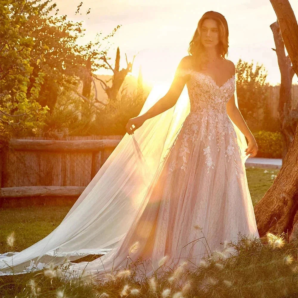Gorgeous Lace Beach Mopping Wedding Dresses Off the Shoulder Appliques A Line Boho Bride Dresses Princess Wedding Gown Robe (ZD14250)