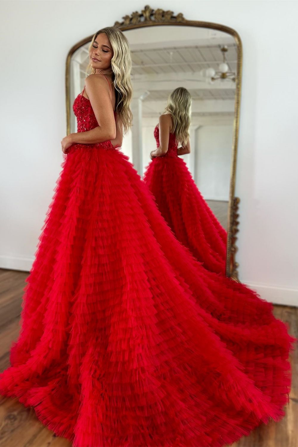 Stunning Glitter A-Line Spaghetti Straps Court Train Tulle Prom Dress With Split