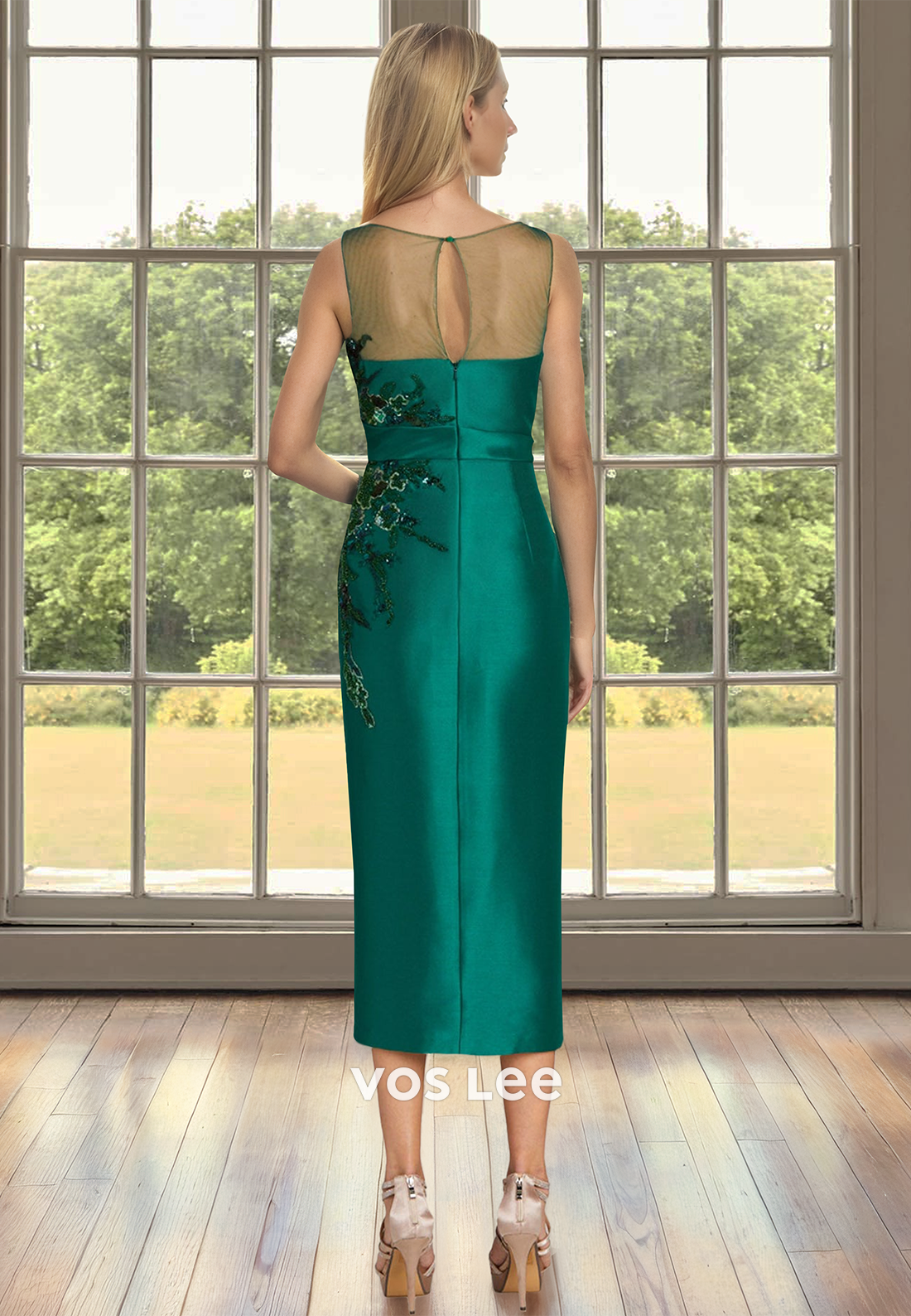 Elegant Scoop Neck Straps Sleeveless Sheath Satin Mother of the Bride Dress with Appliques
