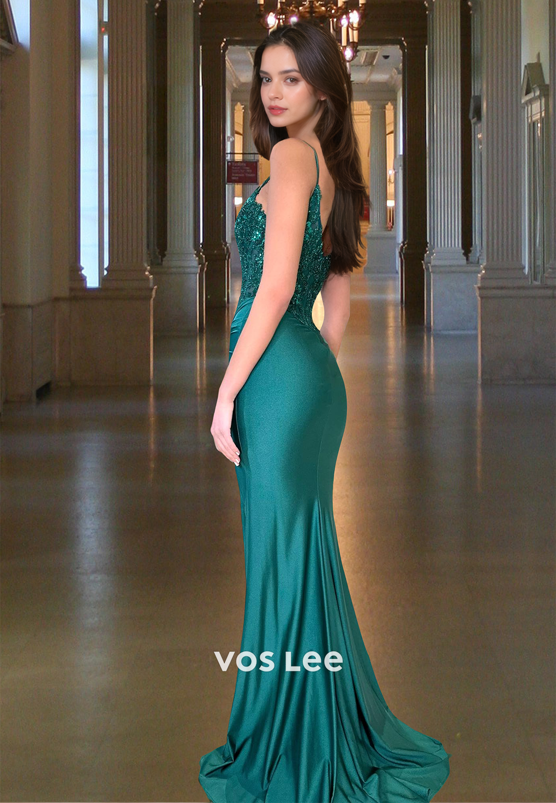 V-Neck Spaghetti Straps Sleeveless Pleated Mermaid Prom Dress Glitter Applique Formal Gowns with High Slit