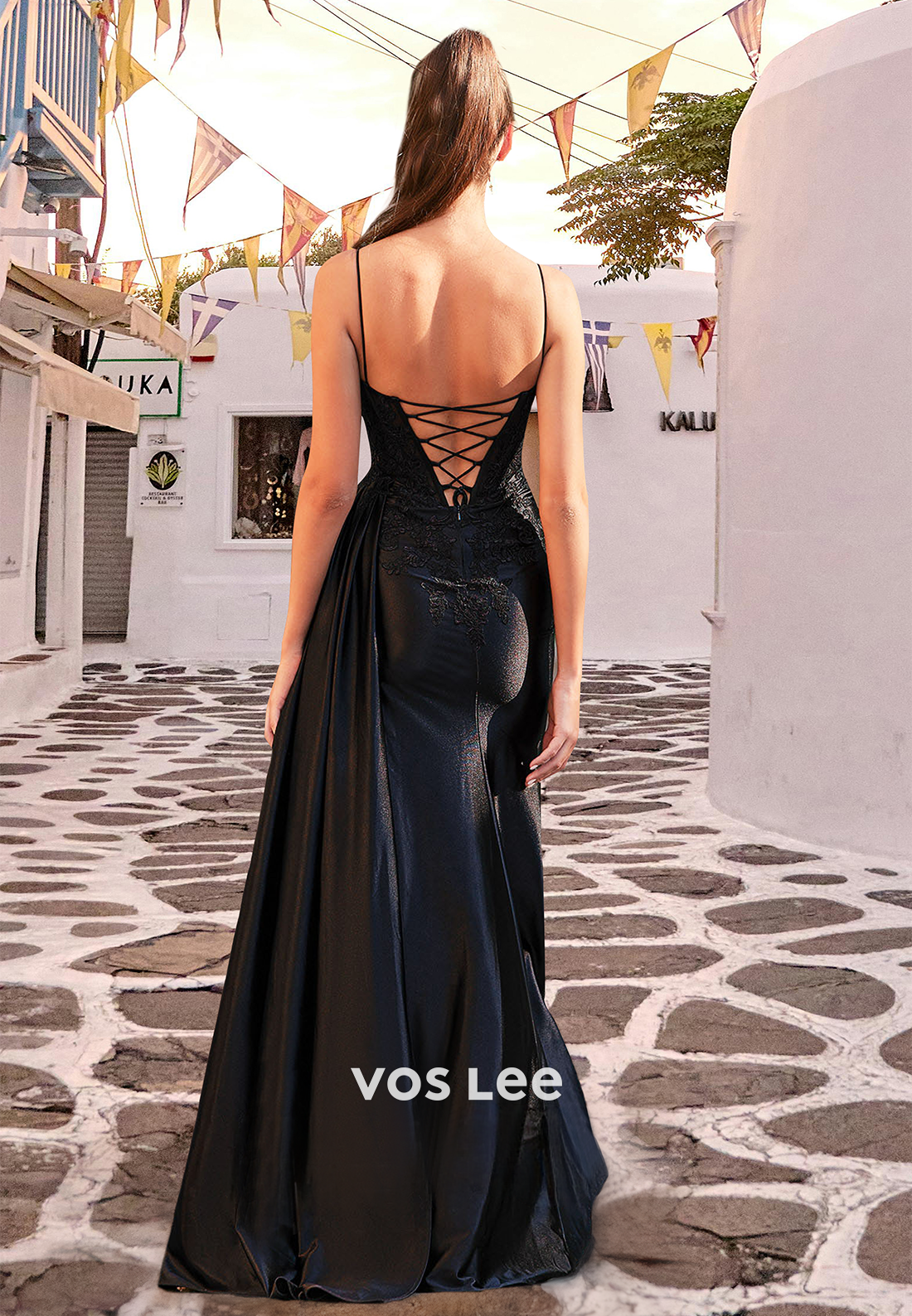 Elegant Spaghetti Straps V-Neck Side Slit Sheath Pleats Satin Formal Prom Gown with Appliques