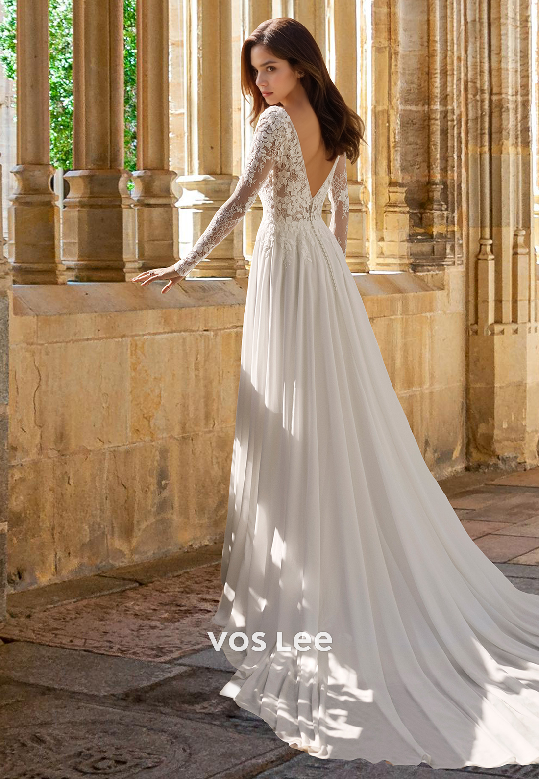 Romantic Long Sleeves A-Line Scoop Neck Pleated Lace Bridal Gown with Appliques Wedding Dress