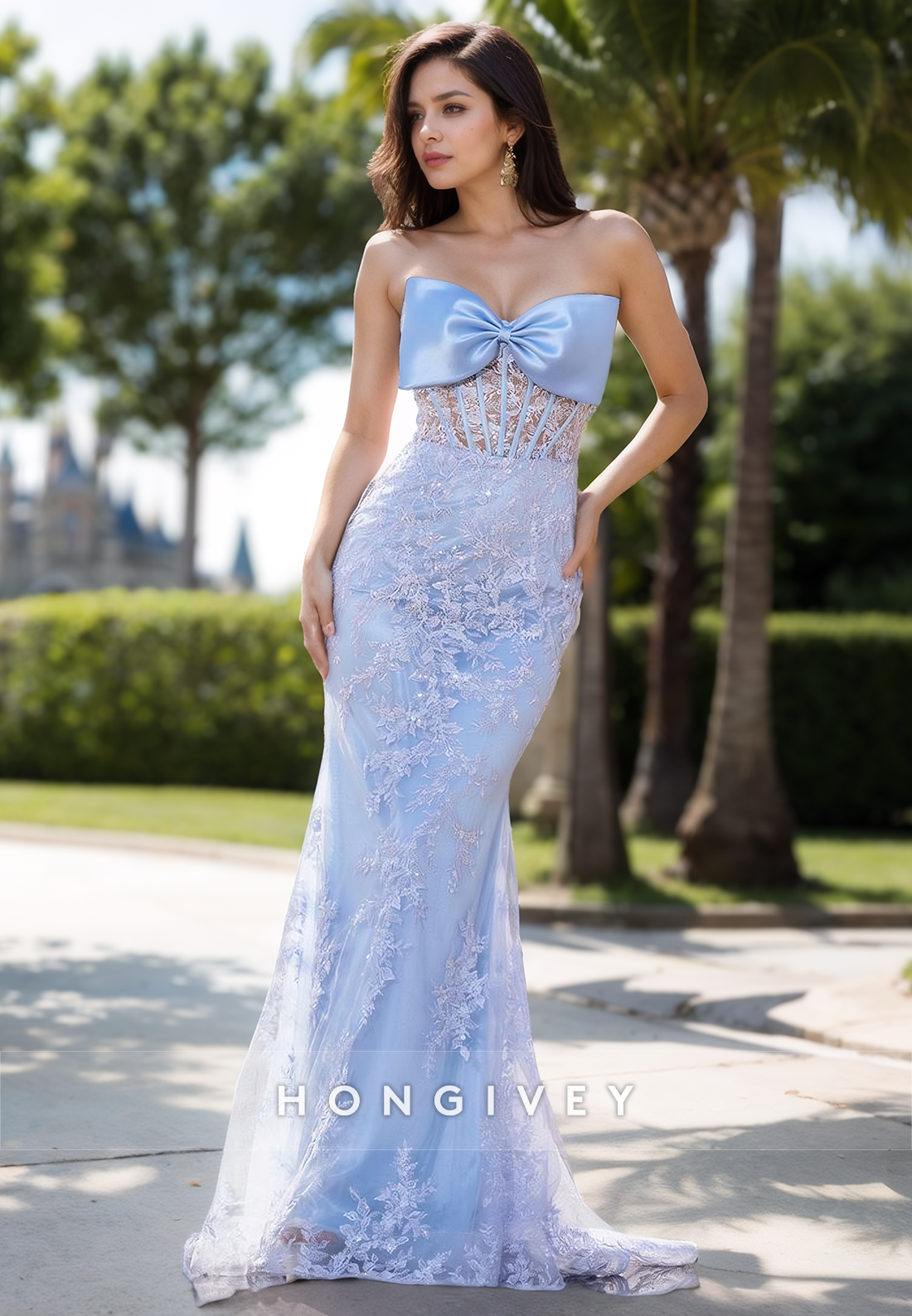 Striking Tube Top Mermaid Formal Gown Sleeveless Bows Lace Prom Dress with Appliques