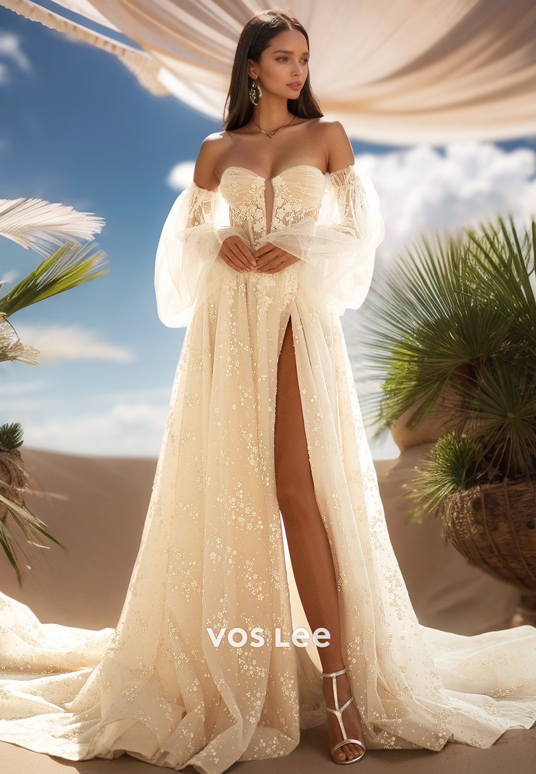 Long Sleeves Sweetheart Lace Appliques Wedding Dresses with Court Train