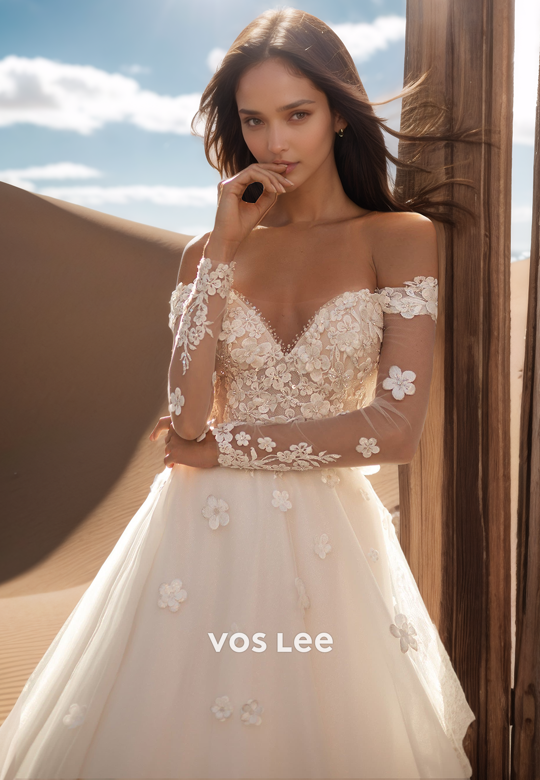 Glamorous Long Sleeves Sweetheart A-Line Floral Lace Bridal Wedding Gowns with Beads