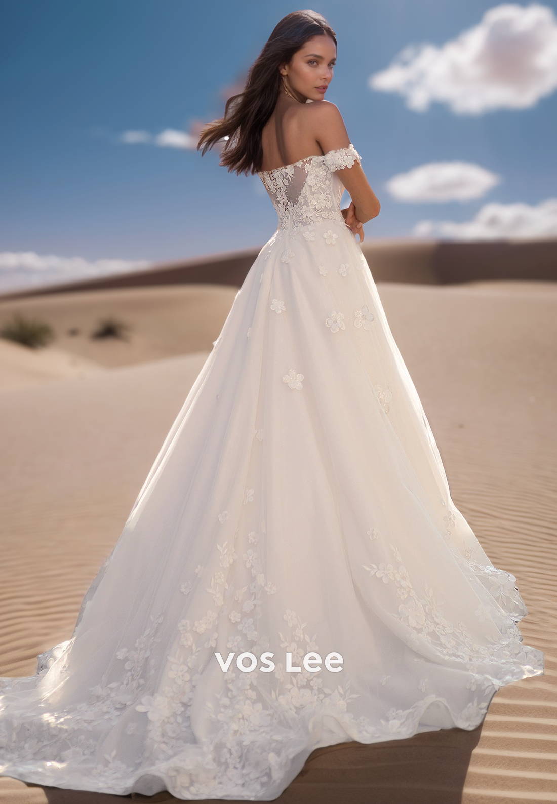 Glamorous Long Sleeves Sweetheart A-Line Floral Lace Bridal Wedding Gowns with Beads