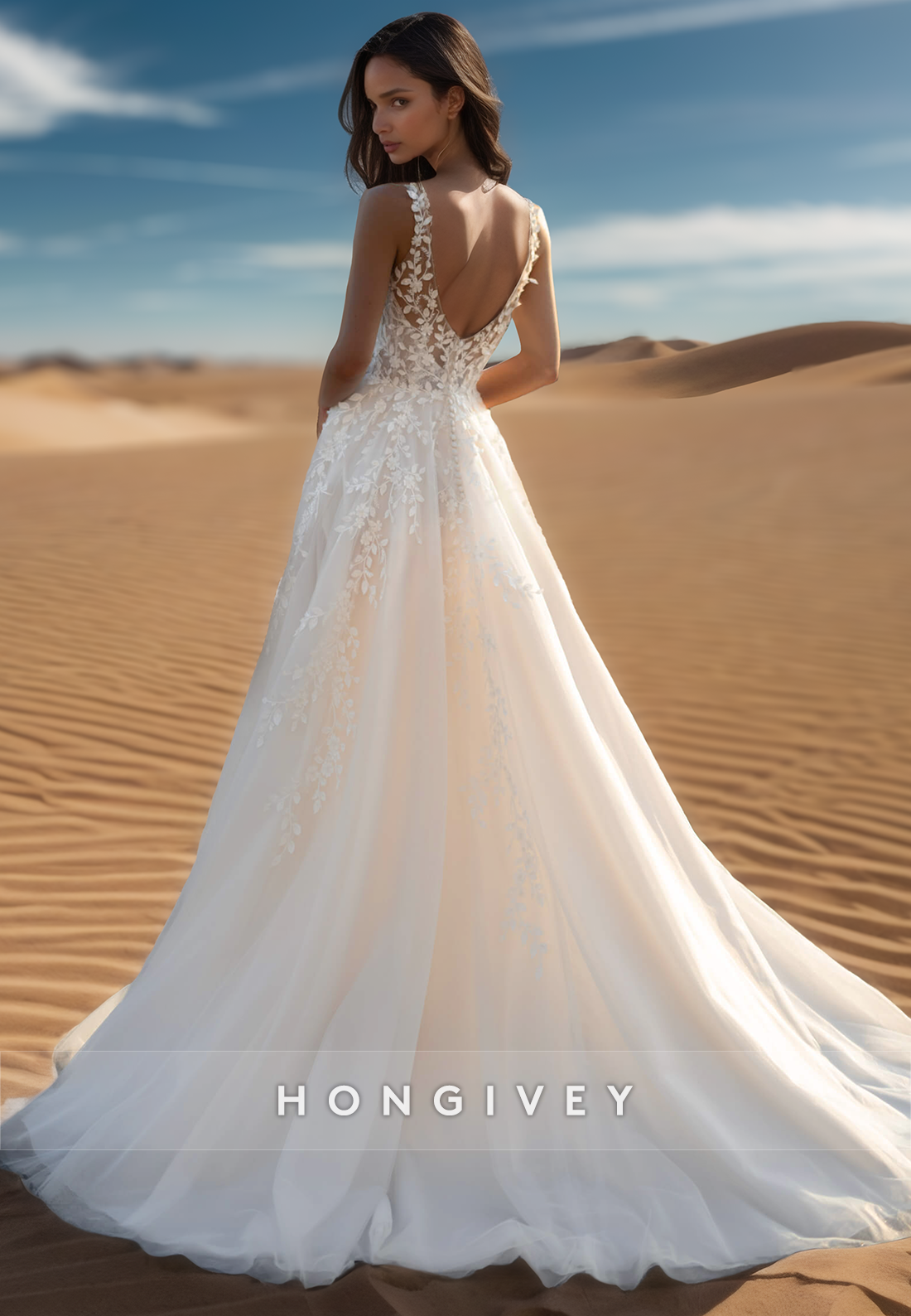 A-Line Lace appliques Straps Beach Wedding Dresses with Court Train
