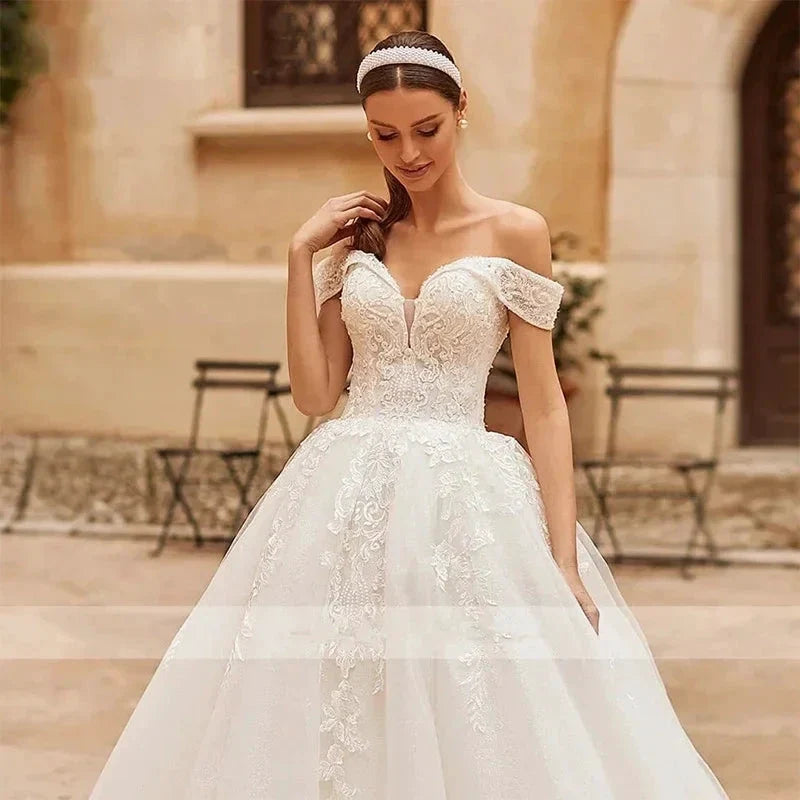 Custom Made Gorgeous Wedding Dresses Sexy Off The Shoulder Lace Appliques Elegant Bridal Robe (ZD13359)