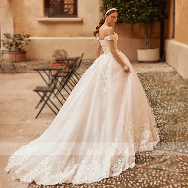 Custom Made Gorgeous Wedding Dresses Sexy Off The Shoulder Lace Appliques Elegant Bridal Robe (ZD13359)