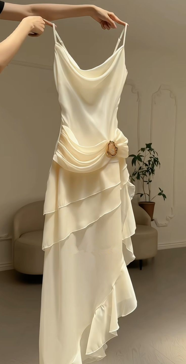 Elegant White Chiffon Spaghetti Straps Ruffles Evening Dress Long Party Prom Dress
