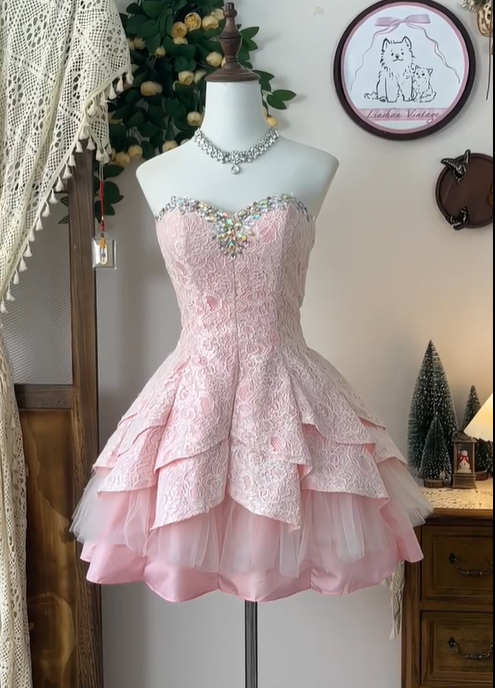 Gorgeous Pink Sweetheart Neck Lace A-Line Homecoming Dress Formal Short Birthday Party Dress - View 2 | FashionDia