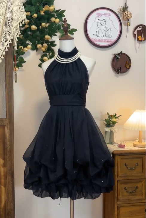 Simple Black Halter Tulle A-Line 7th Grade Homecoming Dress Cocktail Dress - View 3 | FashionDia