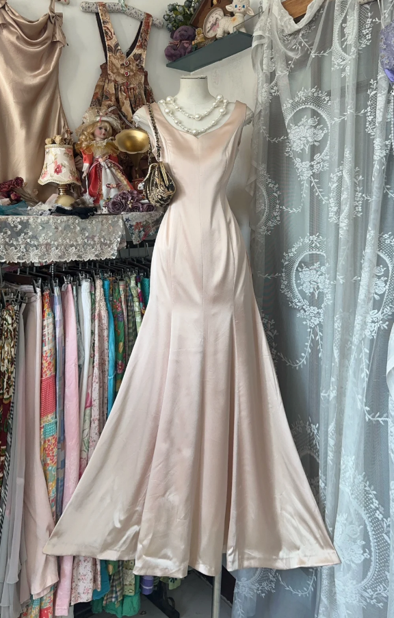 Elegant Light Pink Sleeveless Satin Mermaid Long Party Dress Wedding Guest Dress - FashionDia