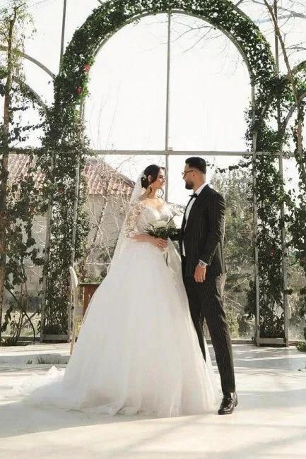 Half sleeves lace V-neck A-line Princess Wedding Dress (ZD15698)