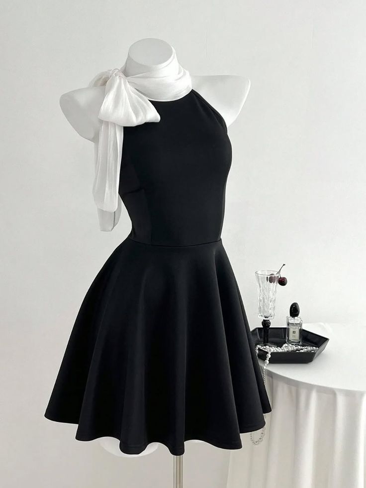 Halter A-Line Black Short Birthday Dress Elegant Homecoming Dress