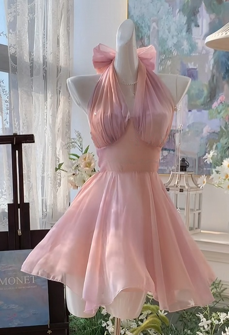 Halter A-Line Pink Short Homecoming Party Dress