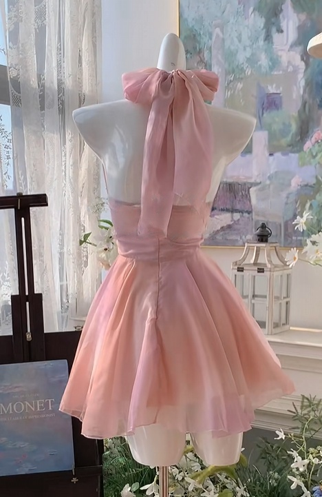 Halter A-Line Pink Short Homecoming Party Dress