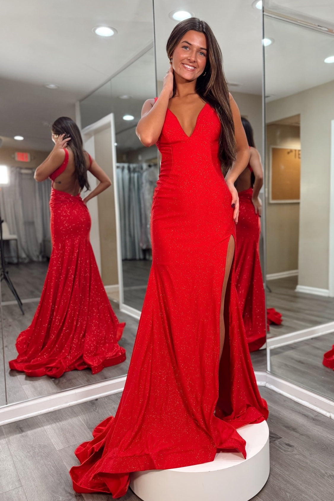 Hot Mermaid V Neck Red Long Prom Dress with Backless